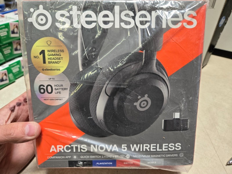 SEALED SteelSeries Arctis Nova 5 Black Wireless Gaming Headset Multi-Platform