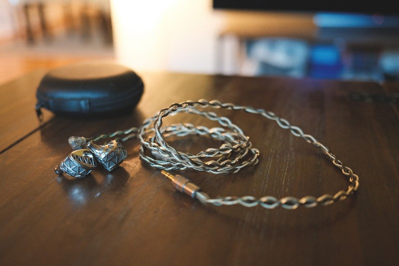 Unique Melody Maven Universal In-Ear Monitor