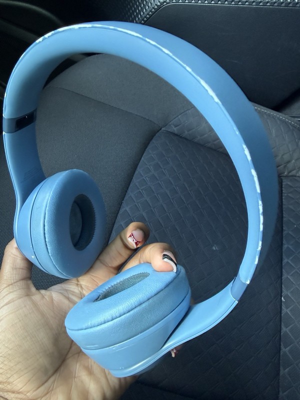Beats by Dr. Dre Solo 4 Wireless Bluetooth On-Ear Headphones Slate Blue gallery