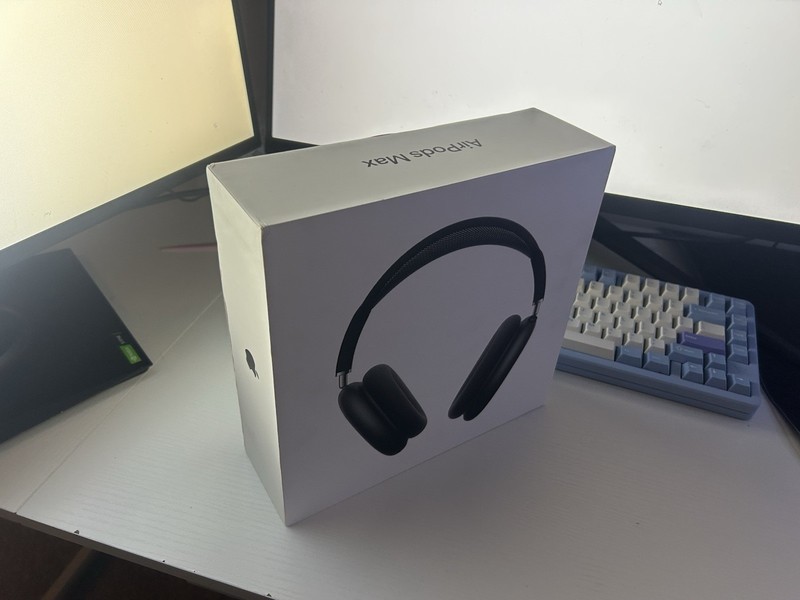Apple AirPods Max Black Over-Ear Headphones Bluetooth USB-C ANC Transparency