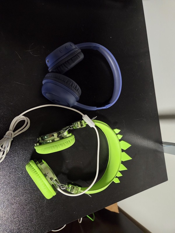1100 Series Lot of 2 Wired On-Ear Headphones Adjustable Headband Blue/Green