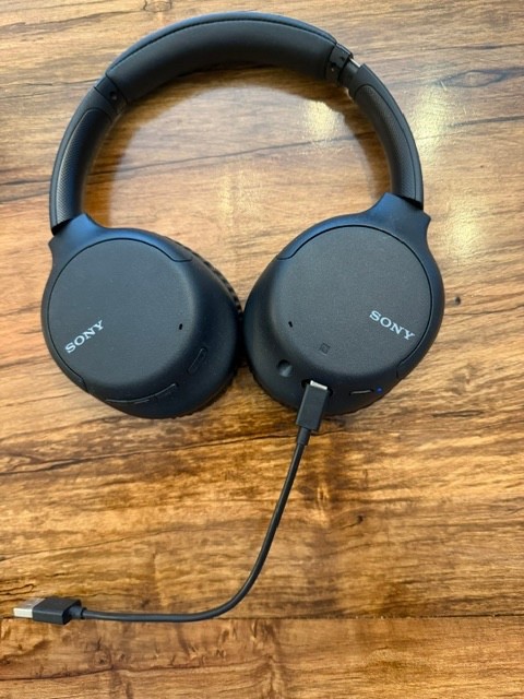 Sony WH-CH710N Over-Ear Wireless Noise-Canceling Headphones Black Tested WOrking