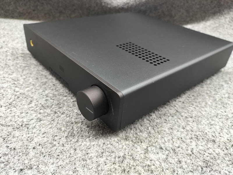 NuForce UDH-100 USB DAC/Headphone Amp Class-A Black 1.8kg EXC gallery