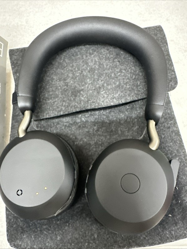 Jabra Evolve2 75 USB-A Wireless Headset w/ 8-Microphone Technology 27599-989-999 gallery