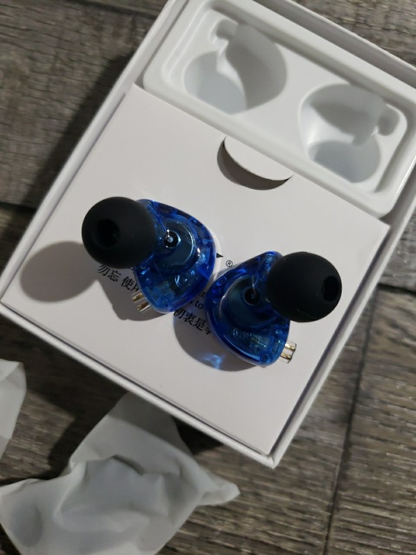 KZ ZS10 Pro 4BA+1DD in-Ear HiFi Earphones Earbuds W/Mic, 3.5mm Jack, Blue/Silver gallery