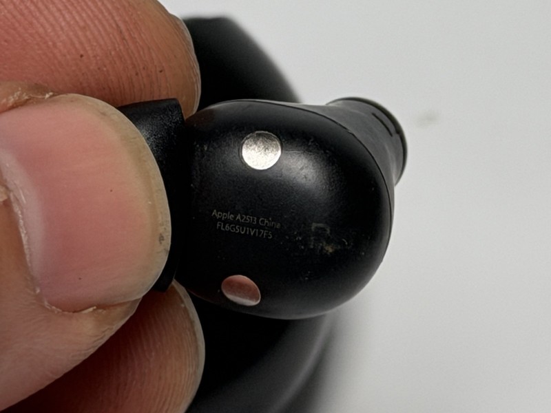 Beats by Dr. Dre Studio Buds - Black - A2514 gallery