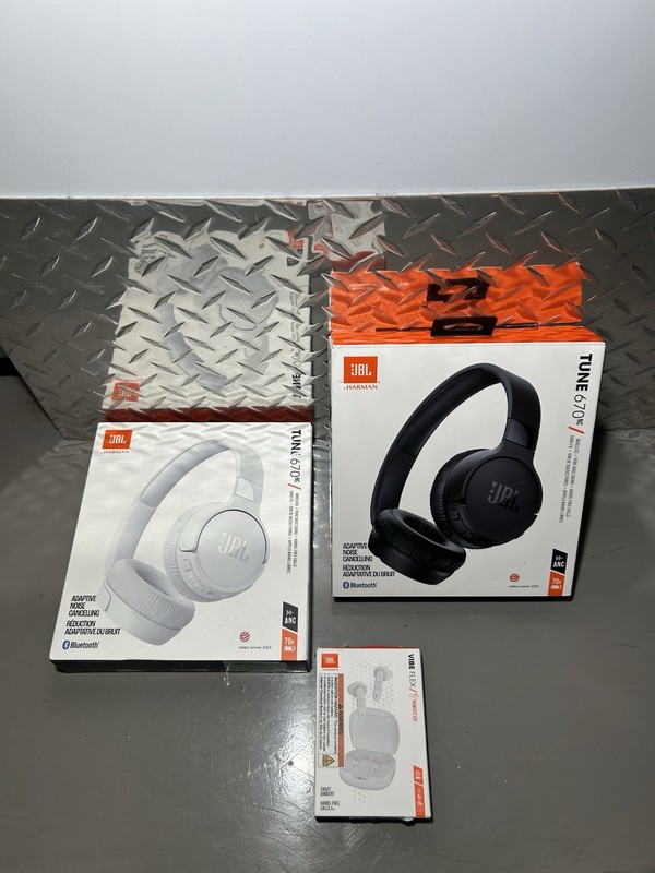 Assorted JBL 670 And Vibe True Wireless Headphones & Earbuds Lot of 3 gallery