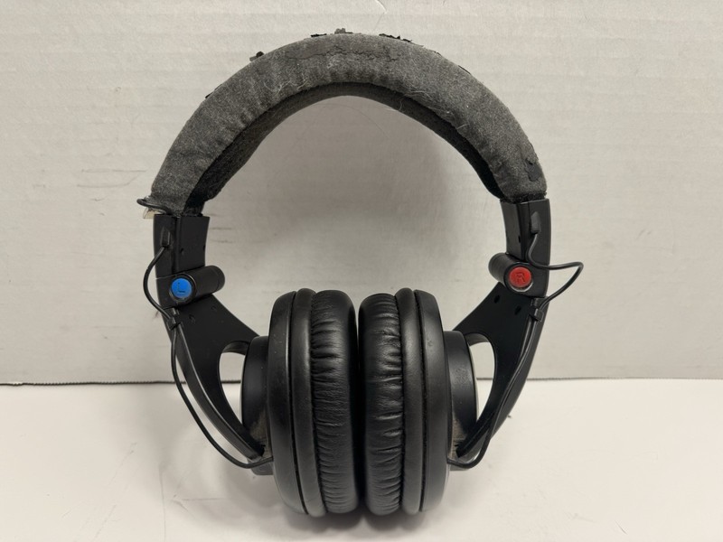 Shure SRH840 Professional Studio Monitor Headphones
